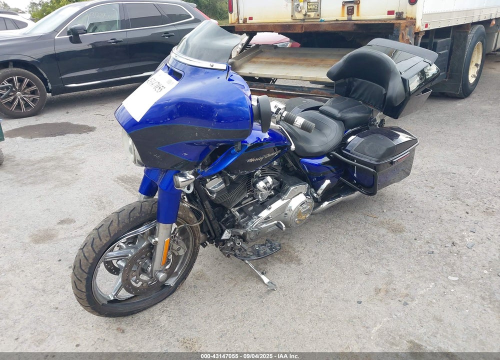2017 HARLEY-DAVIDSON FLHXSE CVO STREET GLIDE VIN: 1HD1PXF15HB950765