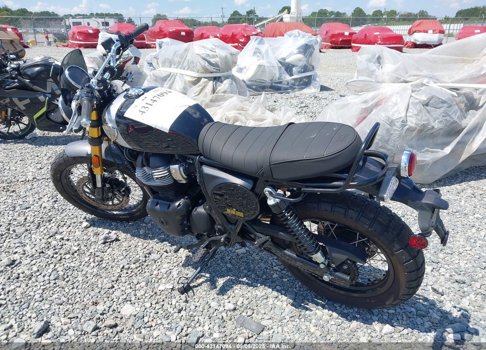 2025 ROYAL ENFIELD MOTORS BEAR 650 VIN: ME3HAN475SK700259