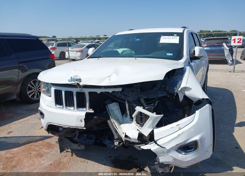 2015 JEEP GRAND CHEROKEE VIN: 1C4RJEAG2FC220146