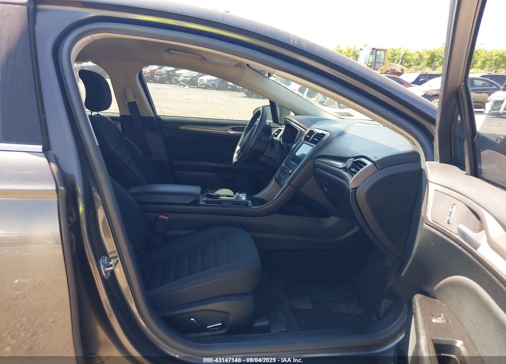 2017 FORD FUSION VIN: 3FA6P0HD8HR128324