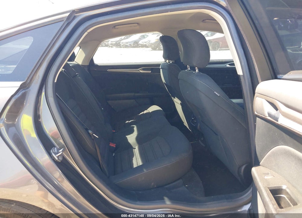 2017 FORD FUSION VIN: 3FA6P0HD8HR128324
