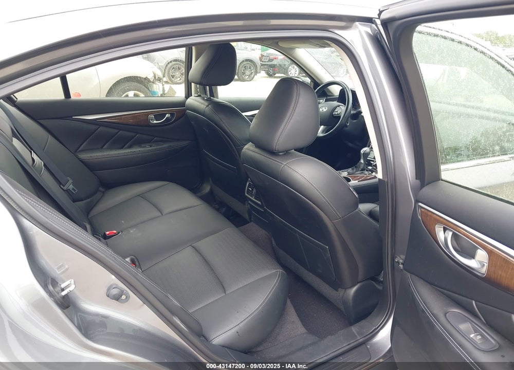 2014 INFINITI Q50 VIN: JN1BV7AR3EM699627
