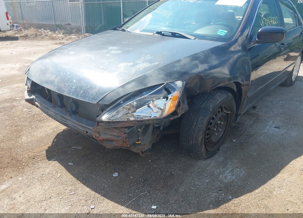 2004 HONDA ACCORD 2.4 LX VIN: 1HGCM56304A177052