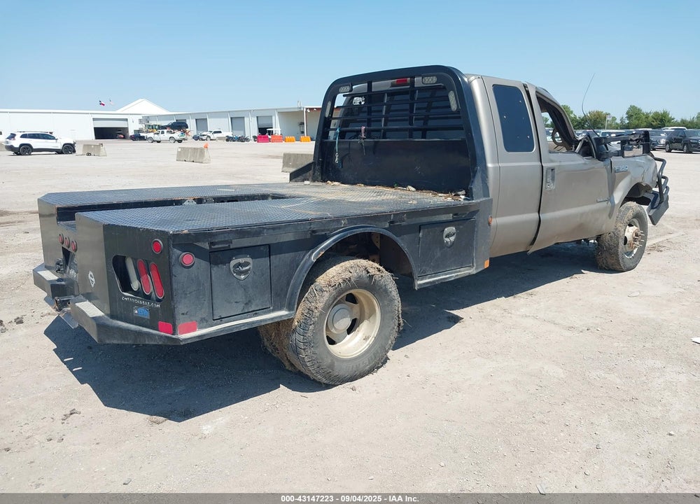 2002 FORD F-350 LARIAT/XL/XLT VIN: 1FTWX33F72EA73654