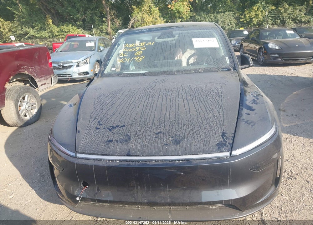 2026 TESLA MODEL Y LONG RANGE DUAL MOTOR ALL-WHEEL DRIVE/LONG RANGE LAUNCH SERIES VIN: 7SAYGDEE8TF401198