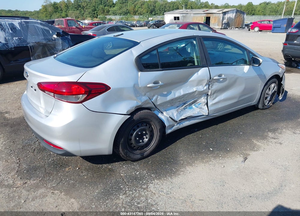 2018 KIA FORTE LX VIN: 3KPFK4A78JE175824