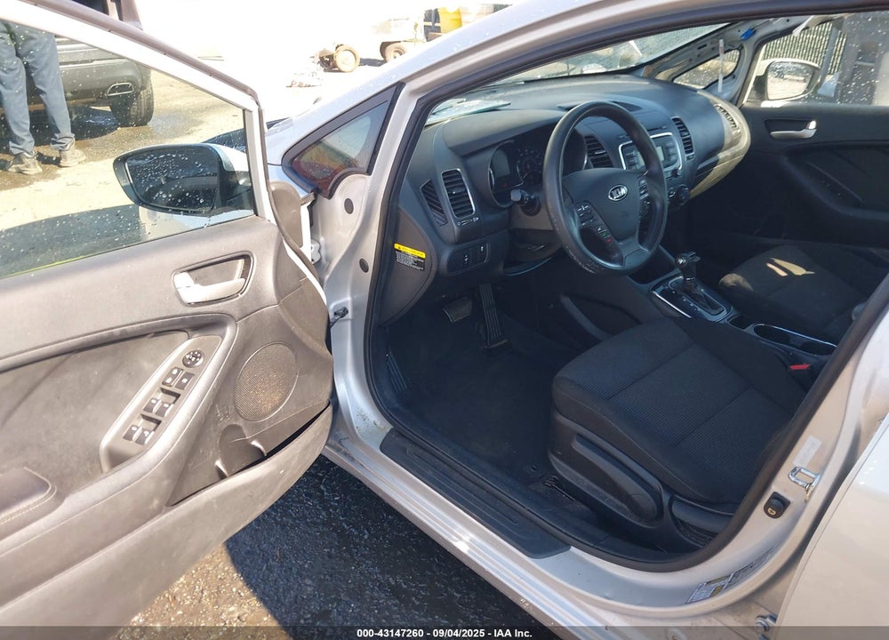 2018 KIA FORTE LX VIN: 3KPFK4A78JE175824
