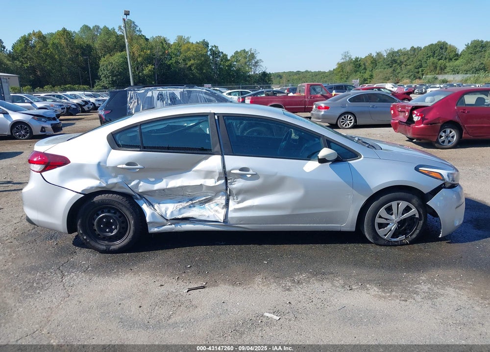 2018 KIA FORTE LX VIN: 3KPFK4A78JE175824
