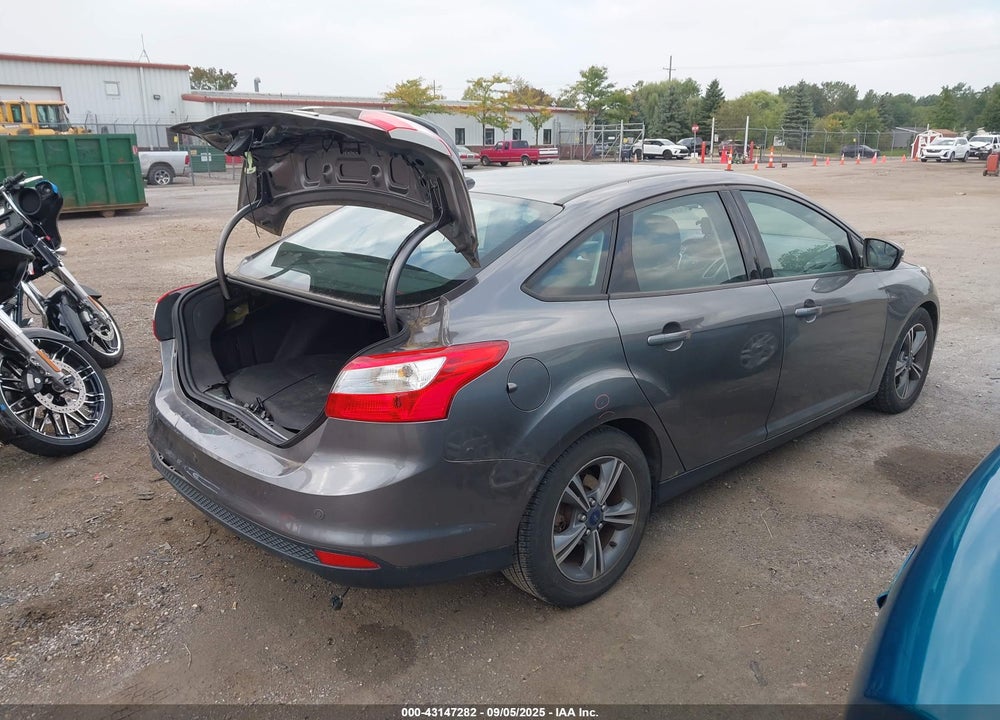 2014 FORD FOCUS SE VIN: 1FADP3F29EL261713