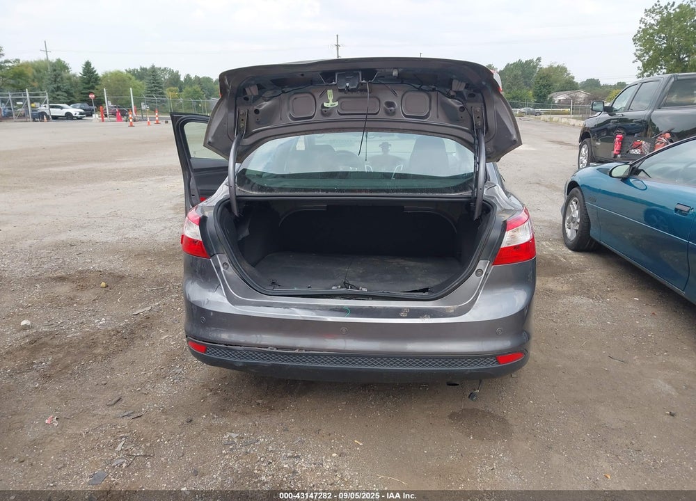 2014 FORD FOCUS SE VIN: 1FADP3F29EL261713