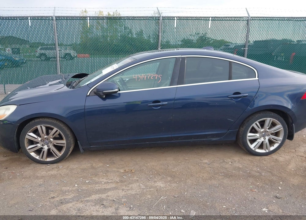 2011 VOLVO S60 VIN: YV1902FH2B2005721