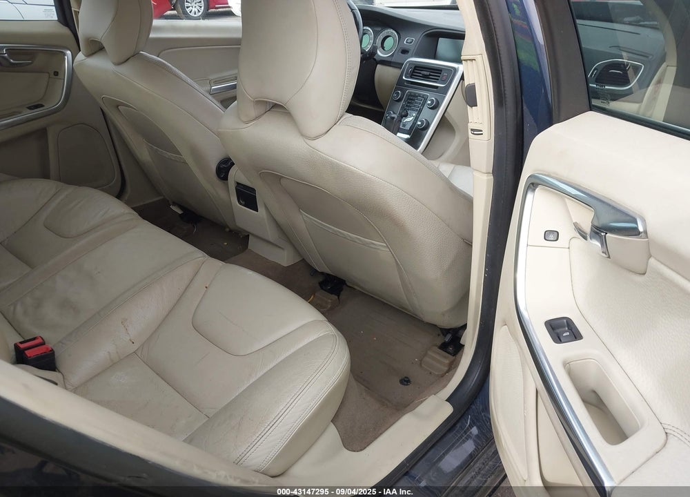 2011 VOLVO S60 VIN: YV1902FH2B2005721