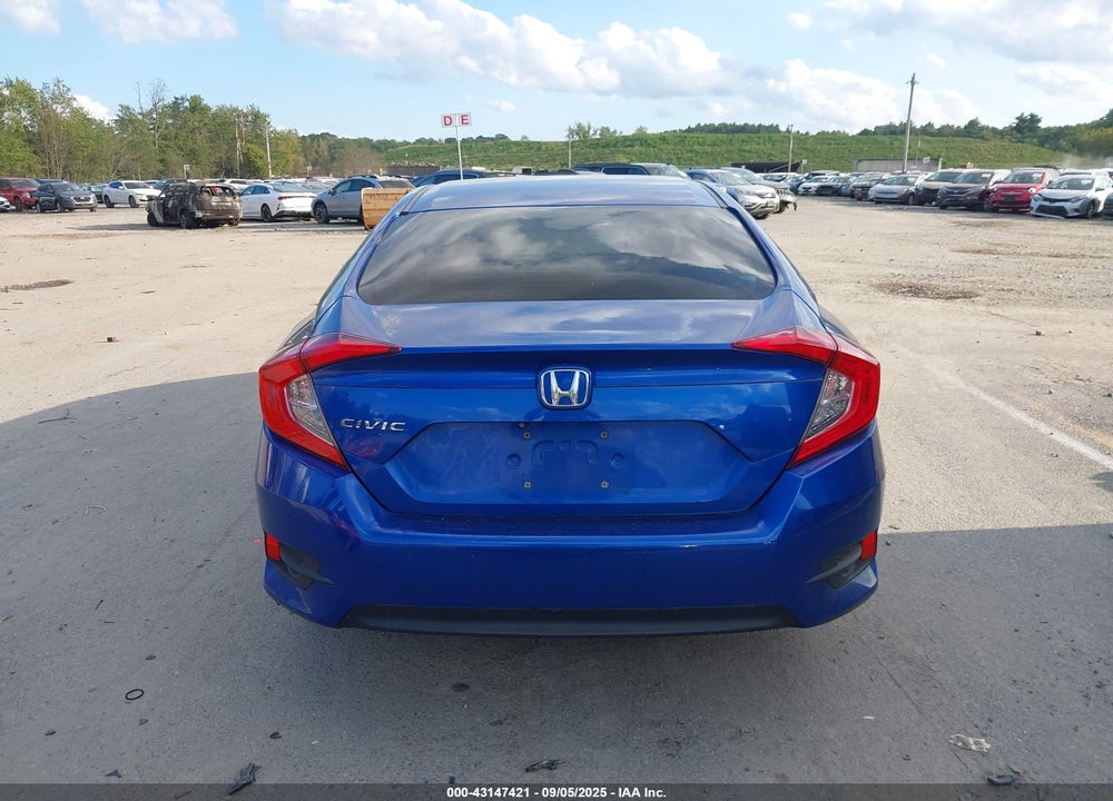 2018 HONDA CIVIC VIN: 2HGFC2F51JH512588