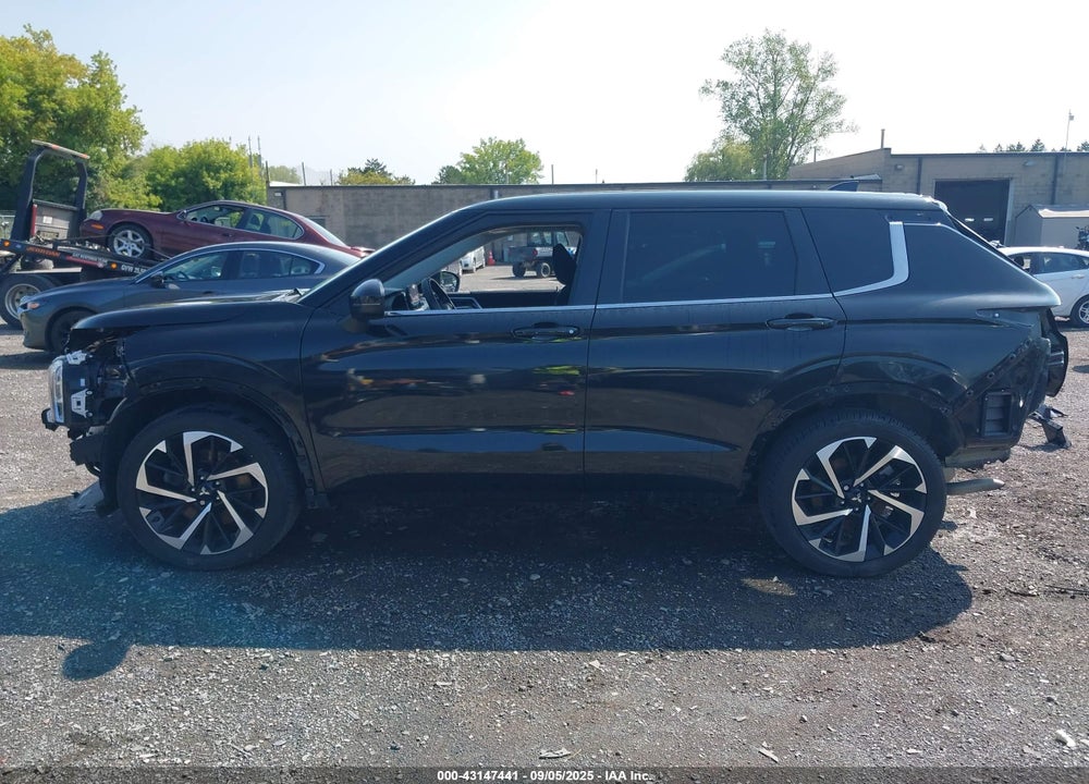 2022 MITSUBISHI OUTLANDER VIN: JA4J4TA85NZ033409