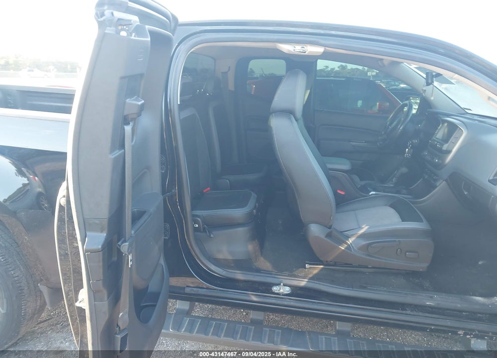 2015 CHEVROLET COLORADO VIN: 1GCHSCE30F1136052