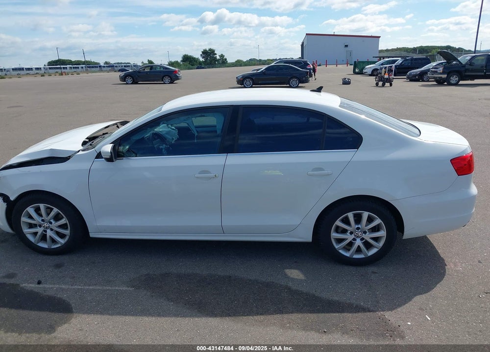 2014 VOLKSWAGEN JETTA VIN: 3VWD17AJ3EM370598