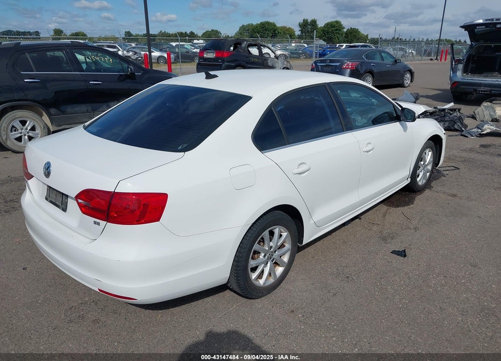 2014 VOLKSWAGEN JETTA VIN: 3VWD17AJ3EM370598