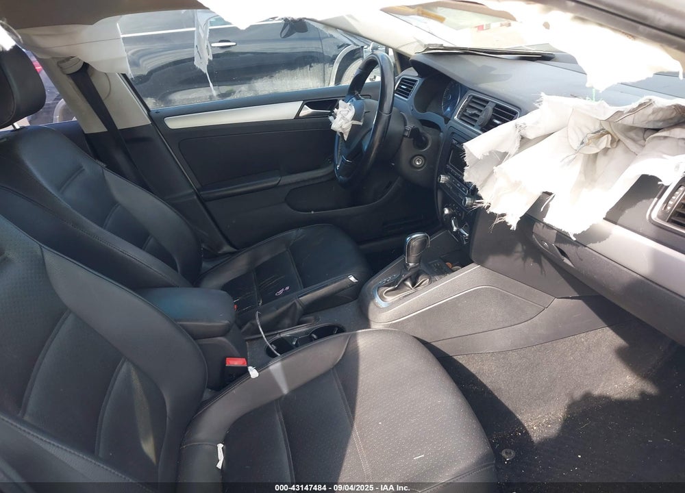 2014 VOLKSWAGEN JETTA VIN: 3VWD17AJ3EM370598