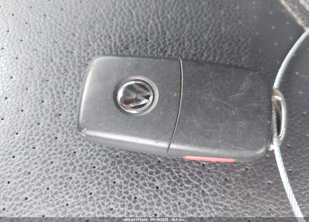 2014 VOLKSWAGEN JETTA VIN: 3VWD17AJ3EM370598