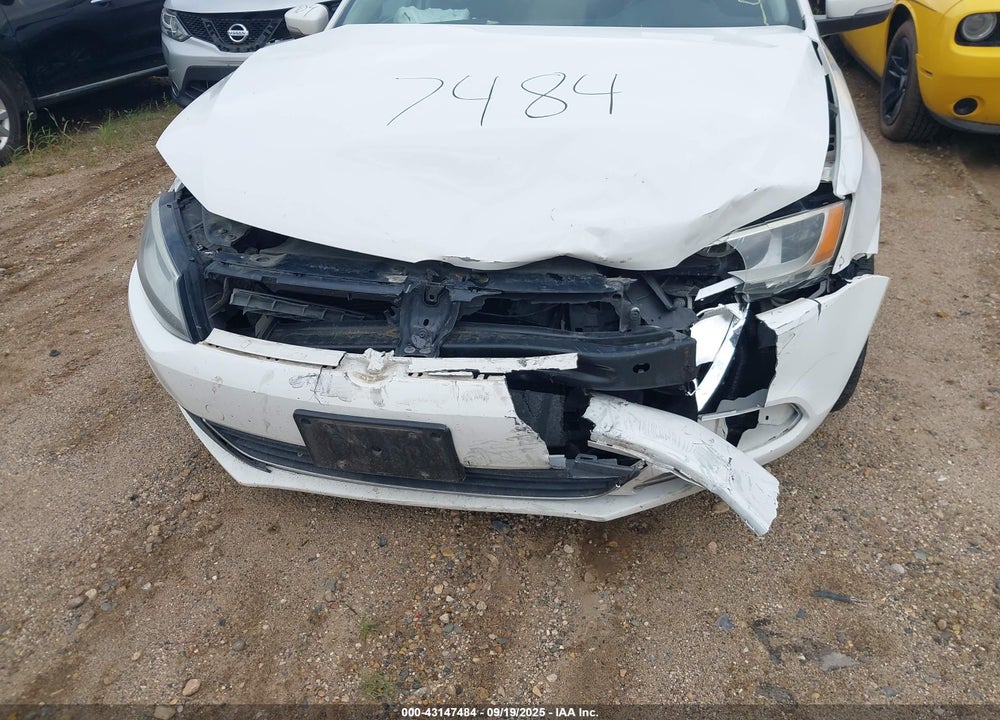 2014 VOLKSWAGEN JETTA VIN: 3VWD17AJ3EM370598
