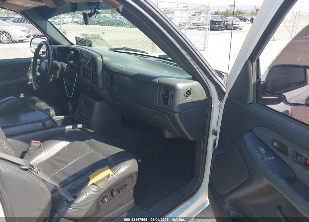 1999 CHEVROLET SILVERADO 1500 LT VIN: 2GCEC19T5X1196774