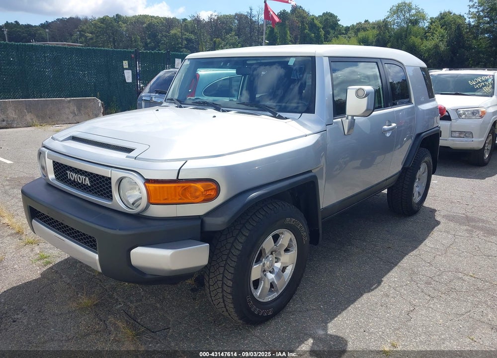 2007 TOYOTA FJ CRUISER VIN: JTEBU11F470087879