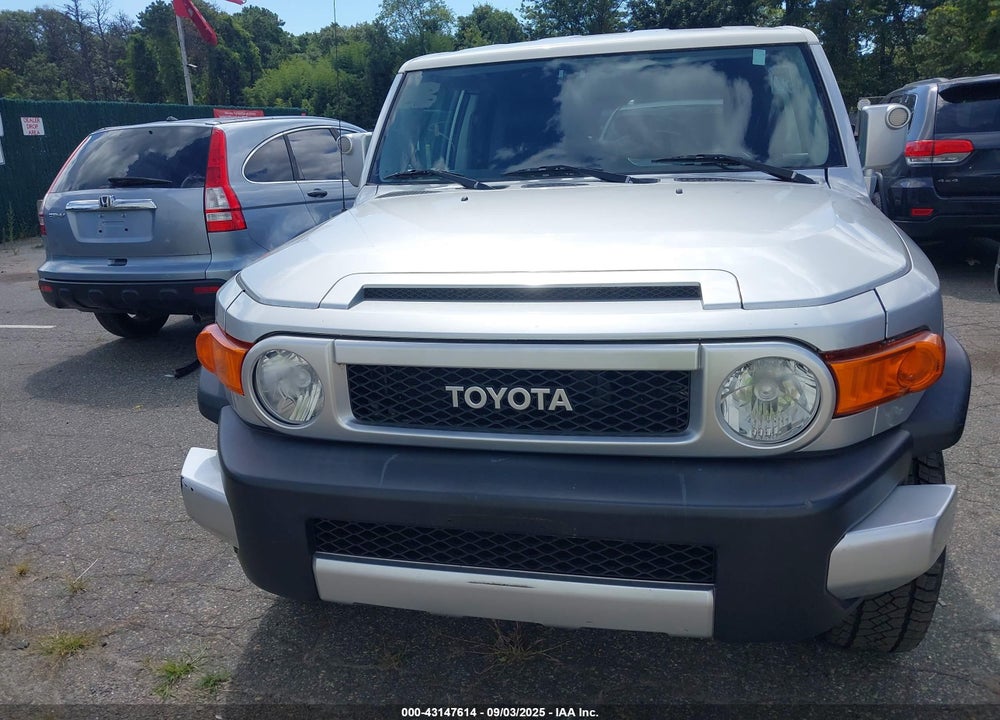 2007 TOYOTA FJ CRUISER VIN: JTEBU11F470087879