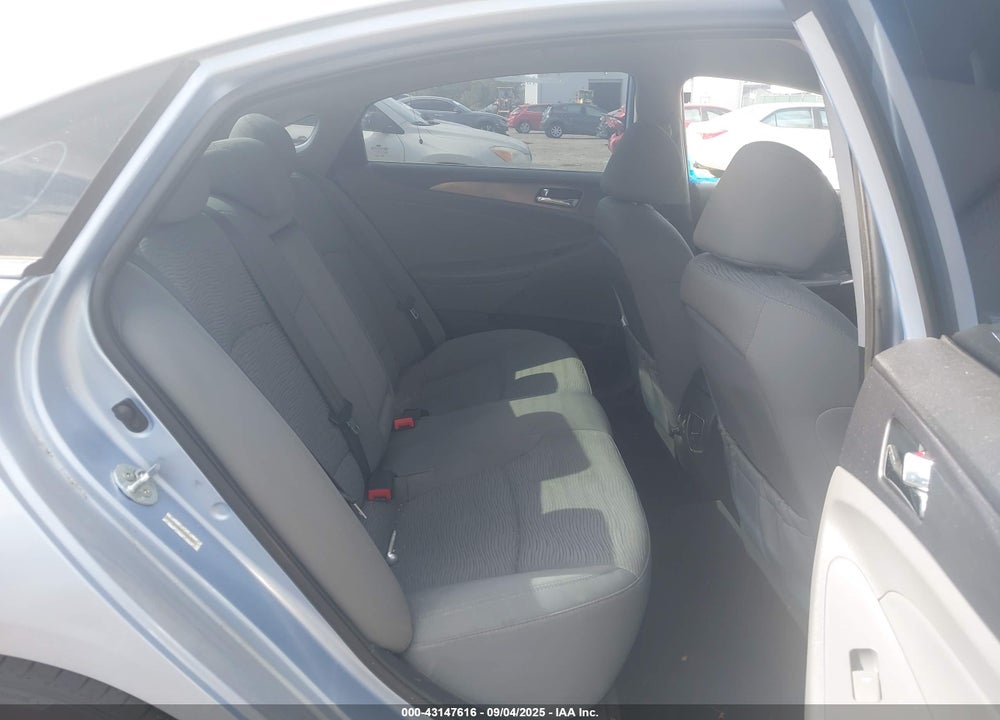 2013 HYUNDAI SONATA HYBRID VIN: KMHEC4A42DA084291