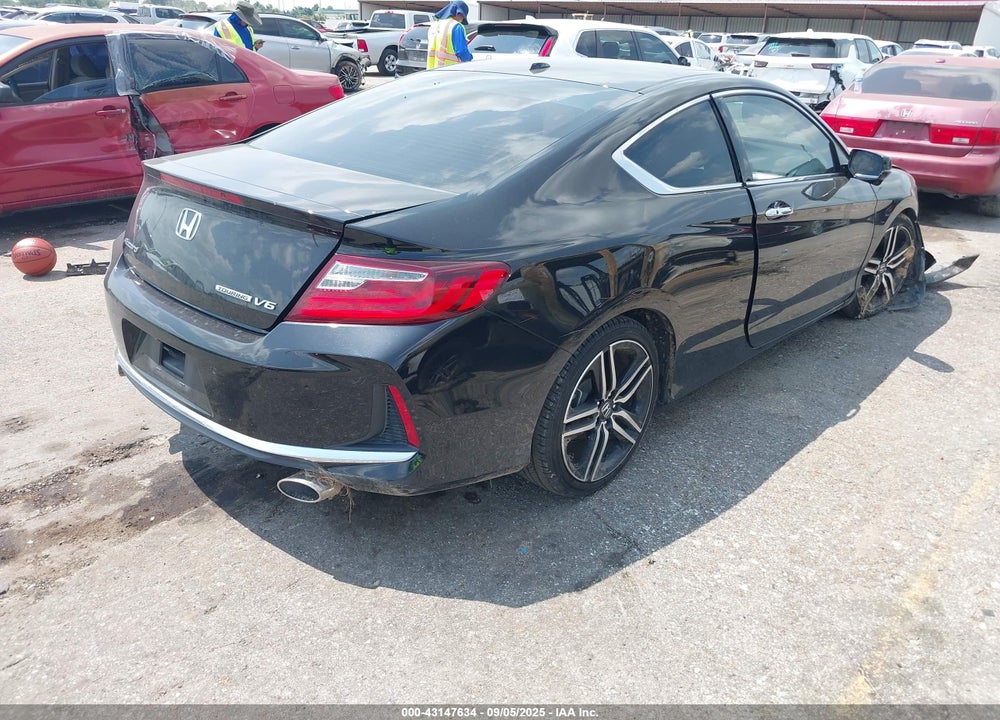 2016 HONDA ACCORD VIN: 1HGCT2B03GA004272