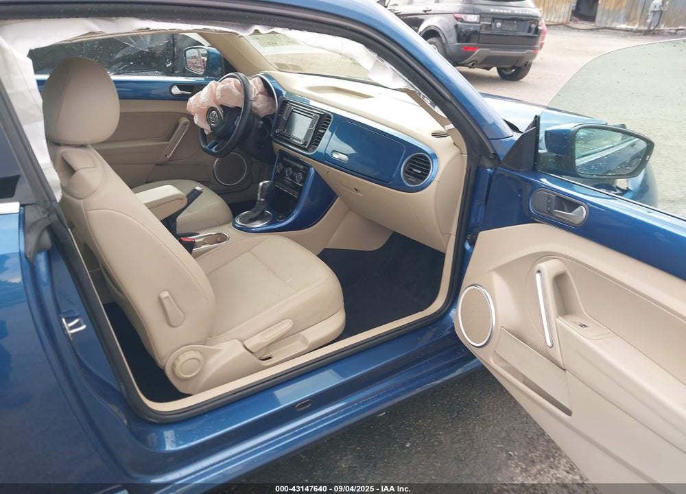 2019 VOLKSWAGEN BEETLE VIN: 3VWJD7AT2KM707558
