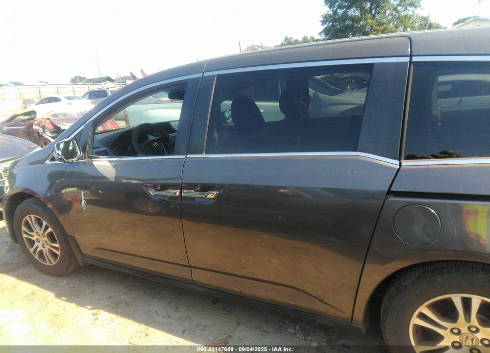 2011 HONDA ODYSSEY VIN: 5FNRL5H6XBB014559