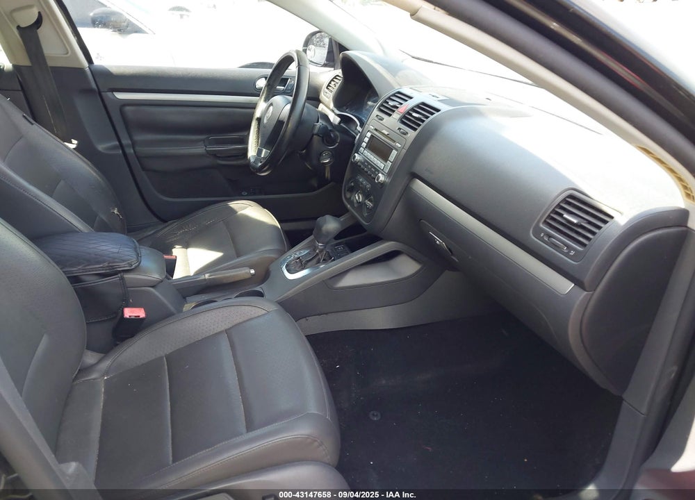 2009 VOLKSWAGEN JETTA VIN: 3VWRM71K89M065383