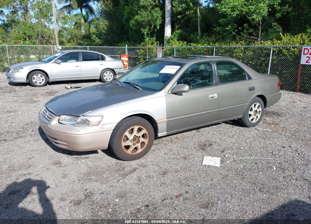 1999 TOYOTA CAMRY LE V6 VIN: 4T1BF28K3XU083415