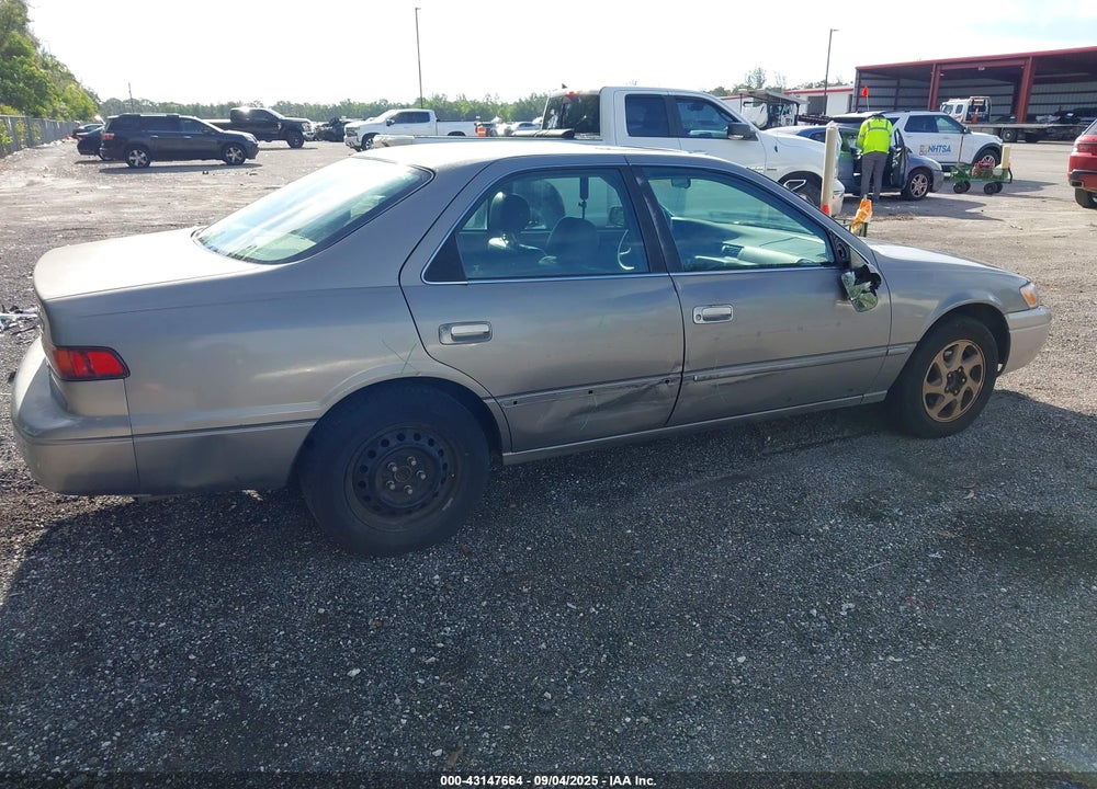 1999 TOYOTA CAMRY LE V6 VIN: 4T1BF28K3XU083415