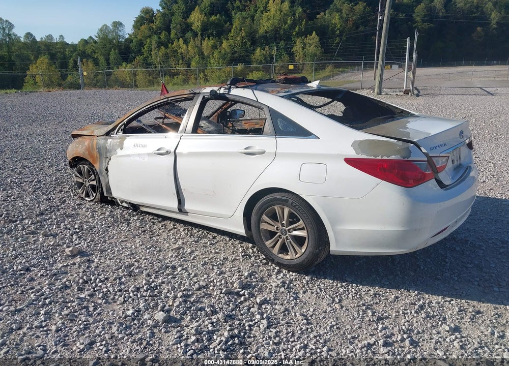 2013 HYUNDAI SONATA GLS VIN: 5NPEB4AC7DH605867