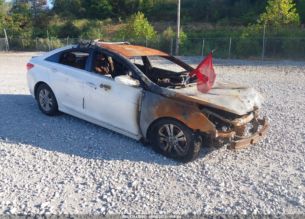 2013 HYUNDAI SONATA GLS VIN: 5NPEB4AC7DH605867