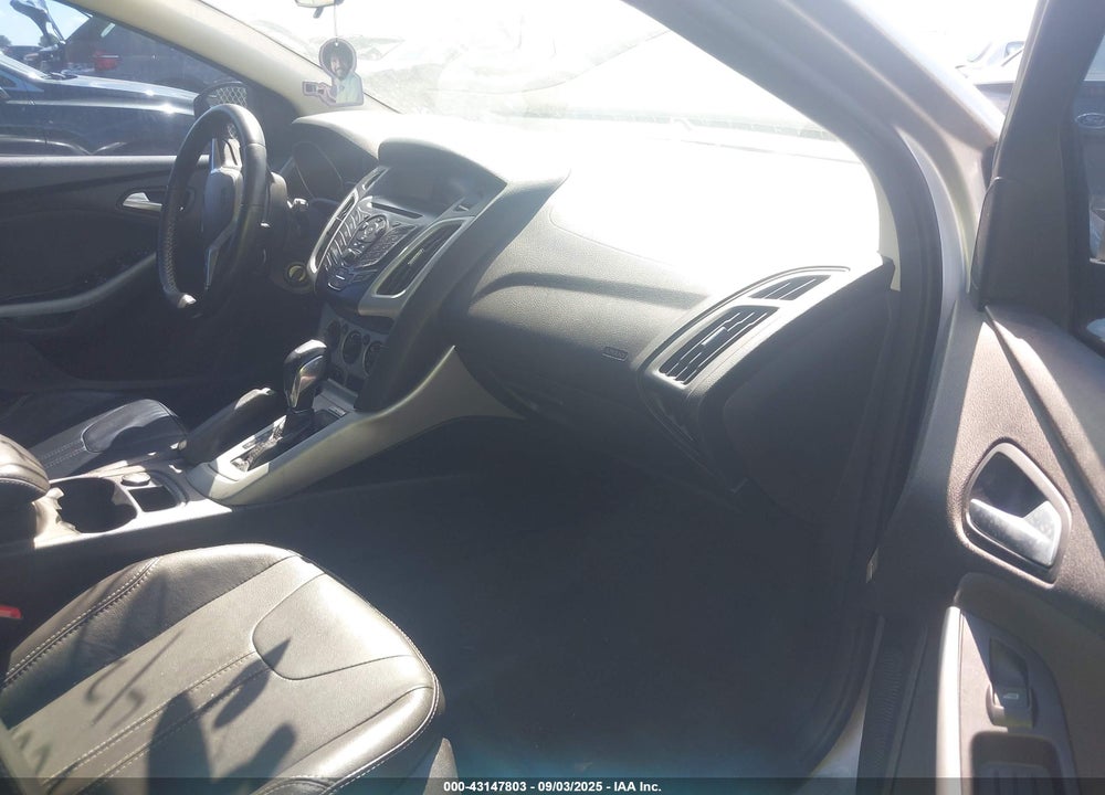 2014 FORD FOCUS VIN: 1FADP3K28EL333474