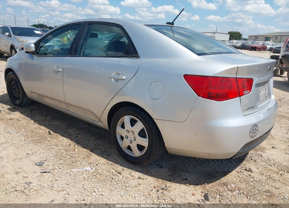 2010 KIA FORTE VIN: KNAFU4A20A5221556