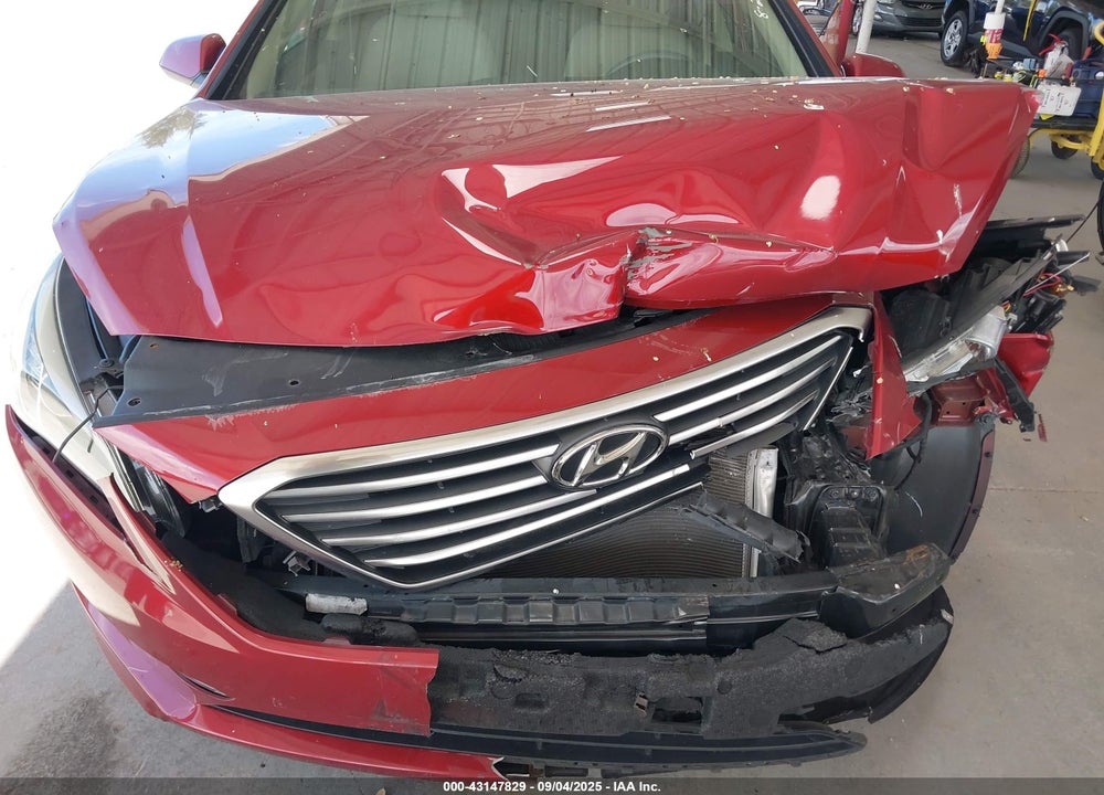 2015 HYUNDAI SONATA VIN: 5NPE24AF7FH238949