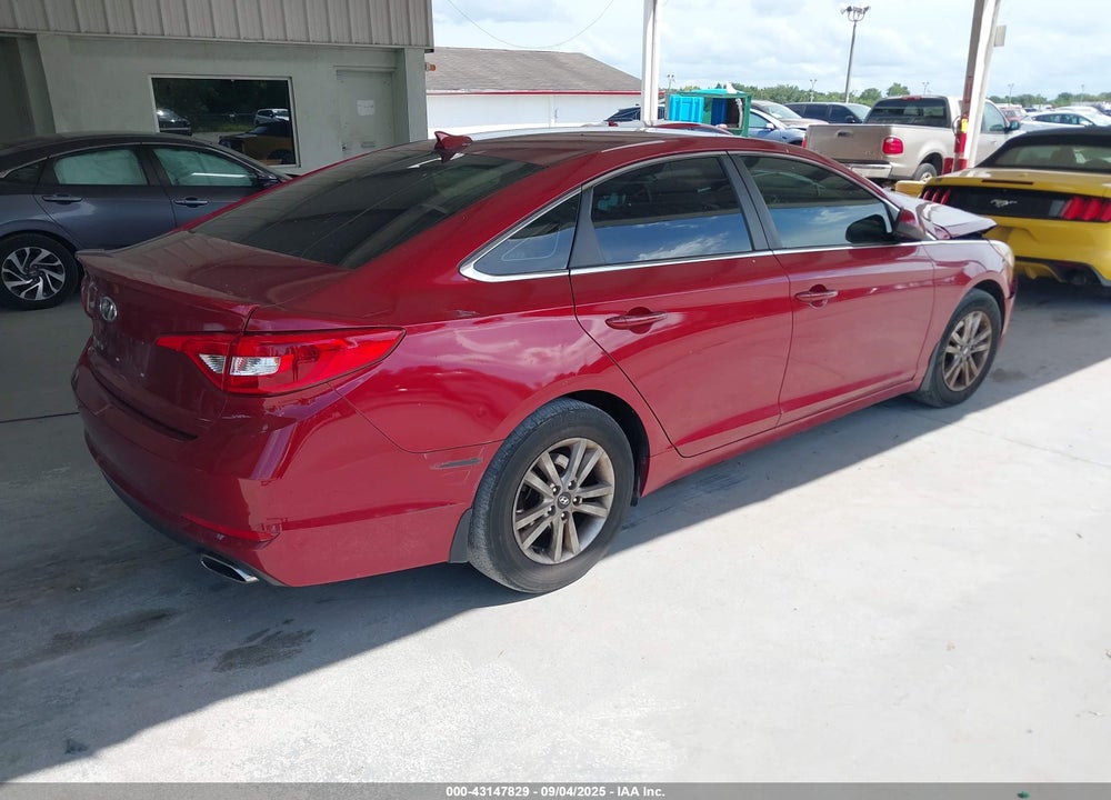 2015 HYUNDAI SONATA VIN: 5NPE24AF7FH238949