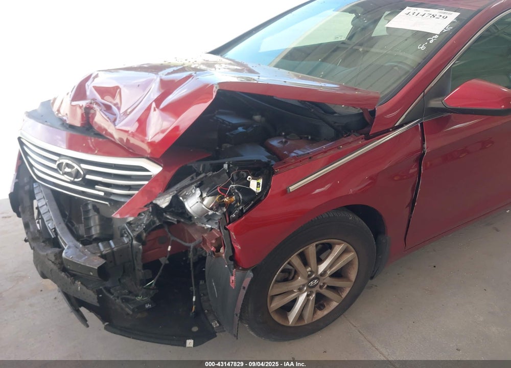 2015 HYUNDAI SONATA VIN: 5NPE24AF7FH238949