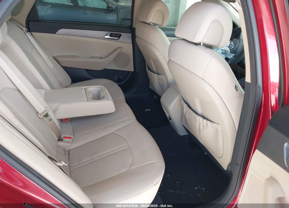 2015 HYUNDAI SONATA VIN: 5NPE24AF7FH238949