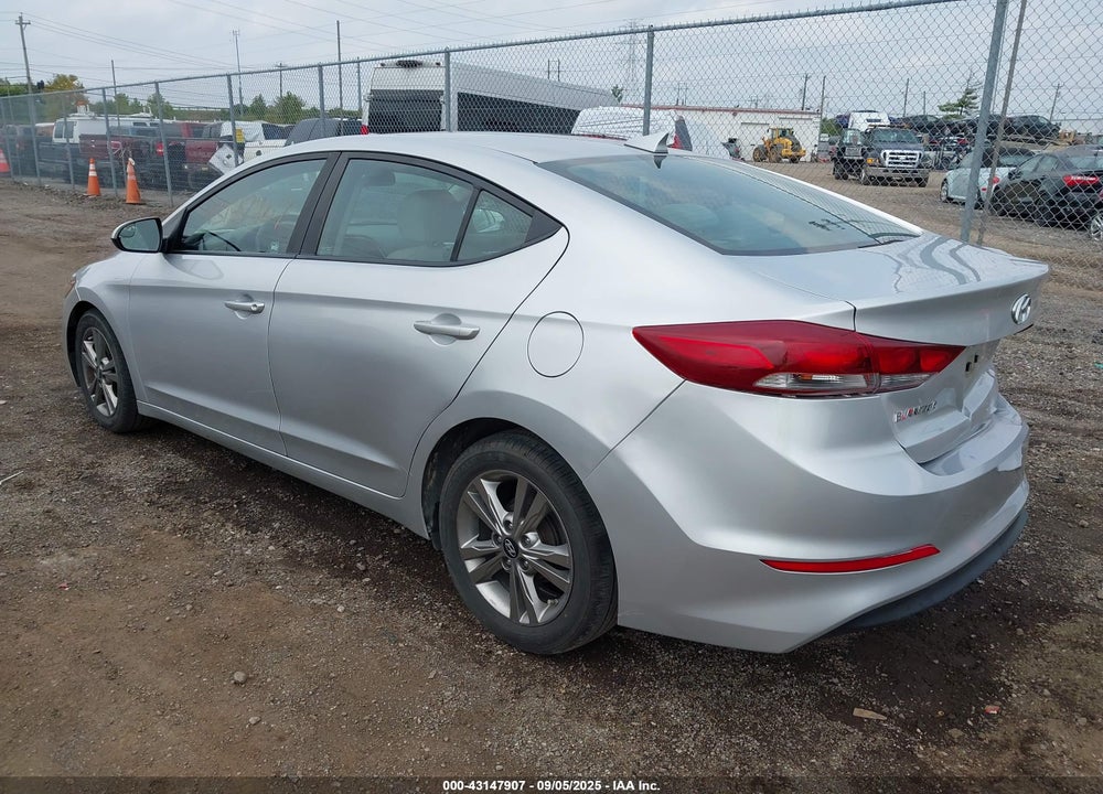 2017 HYUNDAI ELANTRA VIN: KMHD84LF6HU272473
