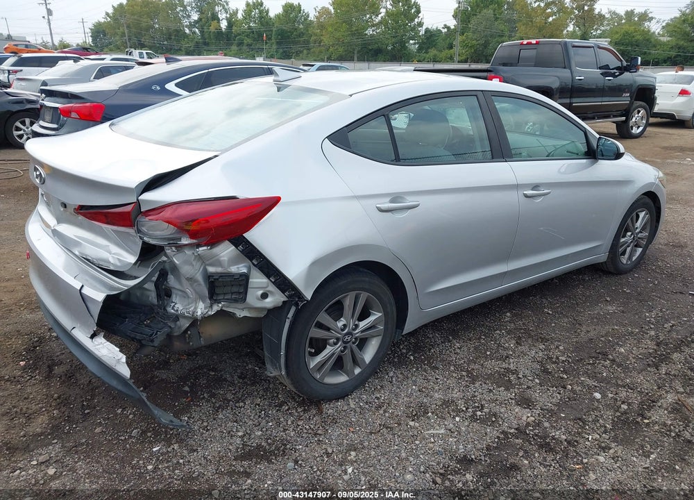 2017 HYUNDAI ELANTRA VIN: KMHD84LF6HU272473
