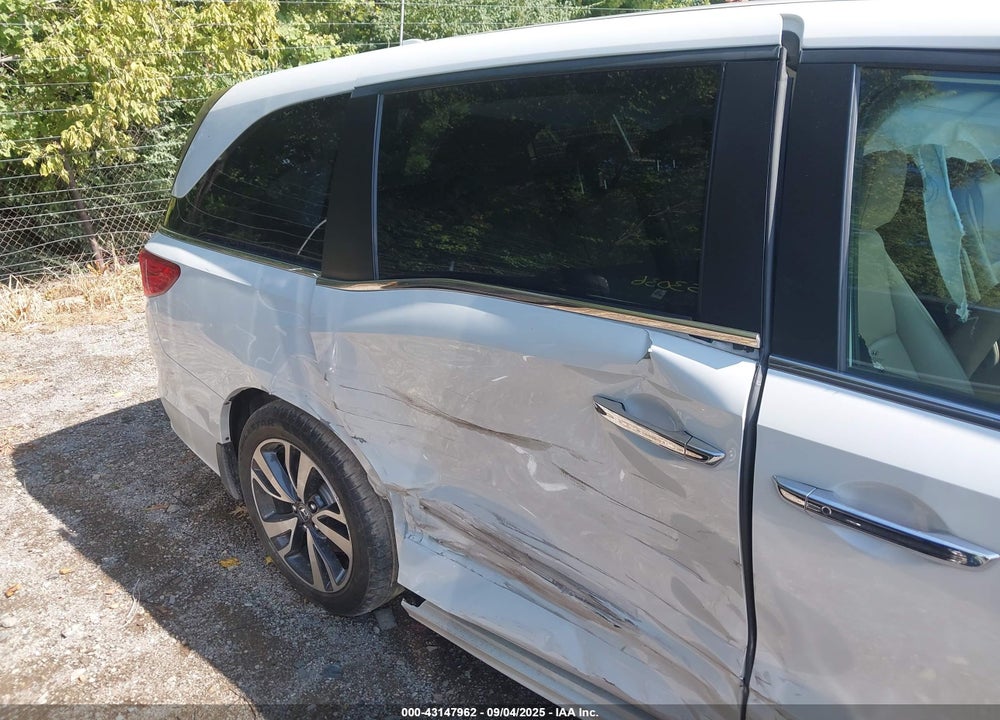2021 HONDA ODYSSEY VIN: 5FNRL6H80MB001992