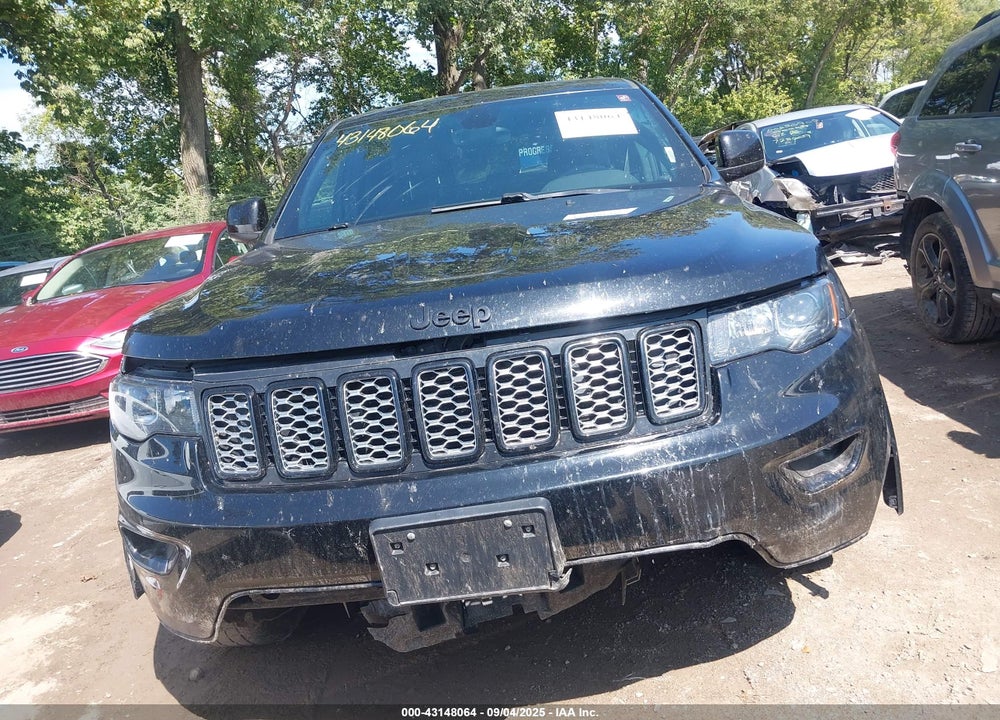 2017 JEEP GRAND CHEROKEE VIN: 1C4RJFAG3HC700527