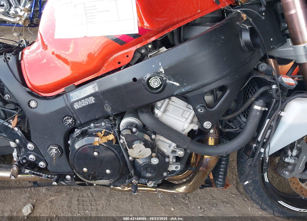 2008 SUZUKI GSX1300 R VIN: JS1GX72A882102827