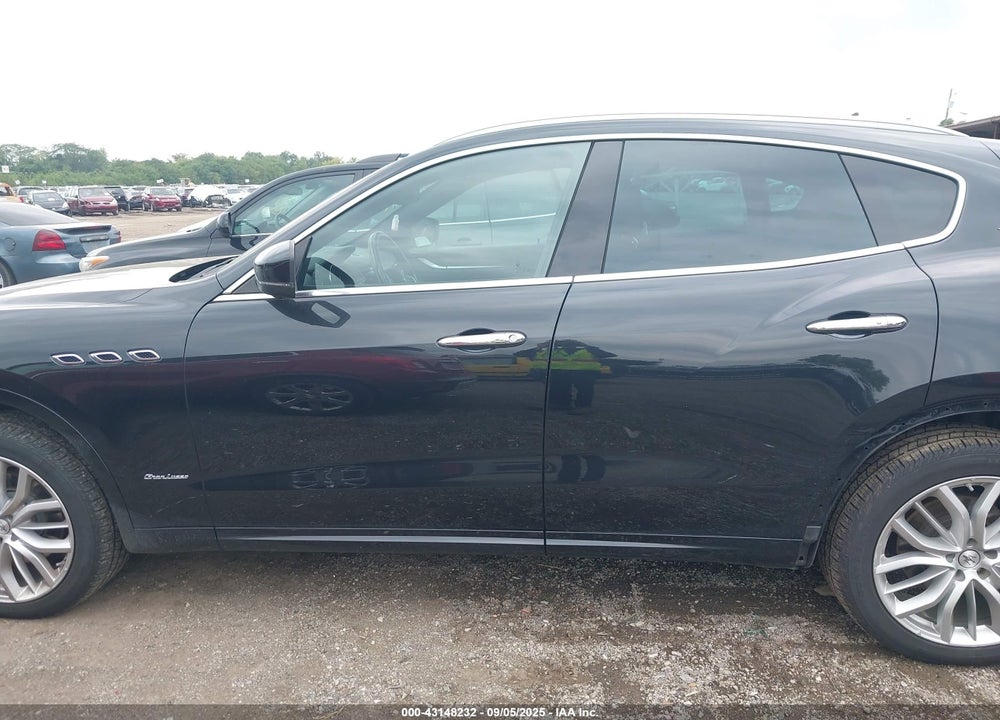 2021 MASERATI LEVANTE VIN: ZN661XUL2MX372309