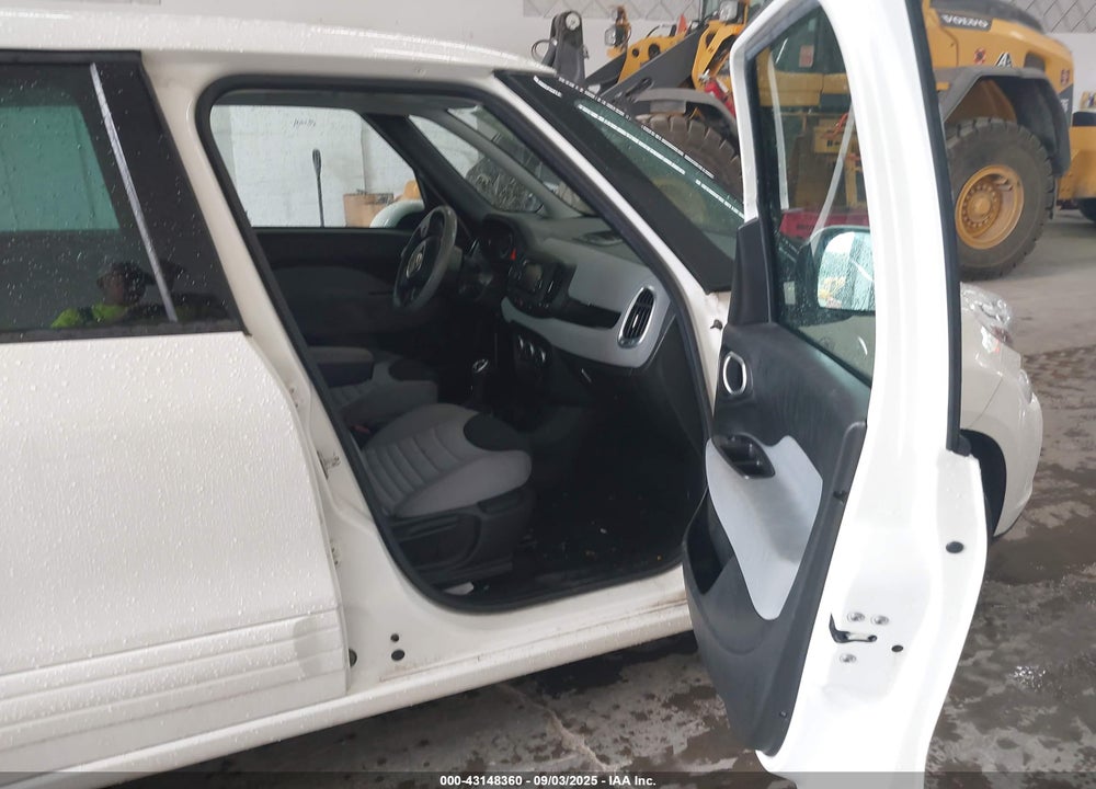 2014 FIAT 500L EASY VIN: ZFBCFABH4EZ028541