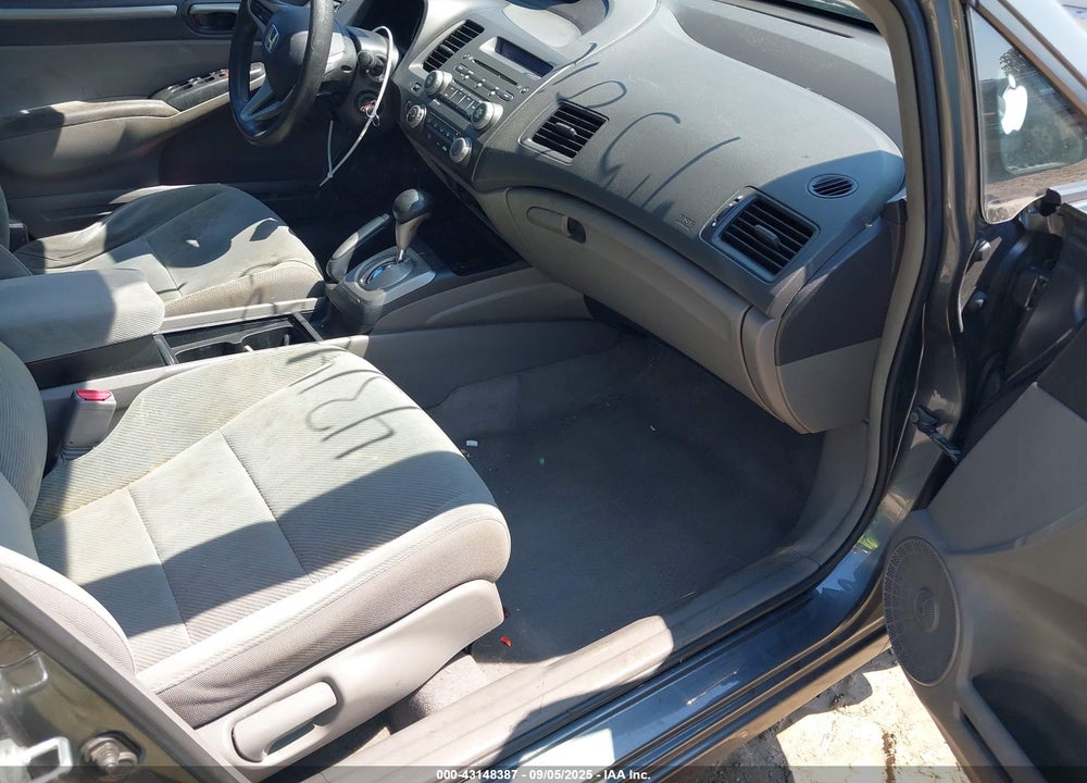 2011 HONDA CIVIC VIN: 19XFA1F82BE039080